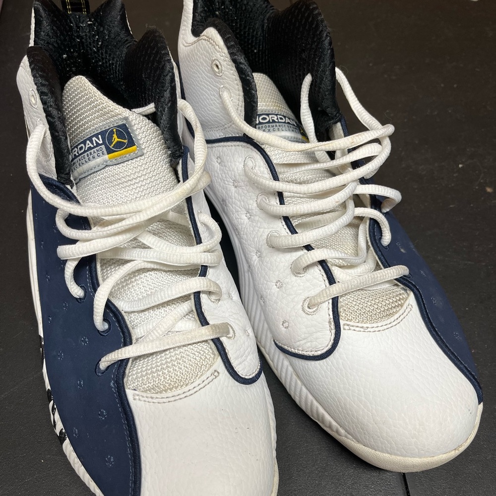 Jordan’s Jumpman 2 Midnight Navy 819175-417 size 10.5